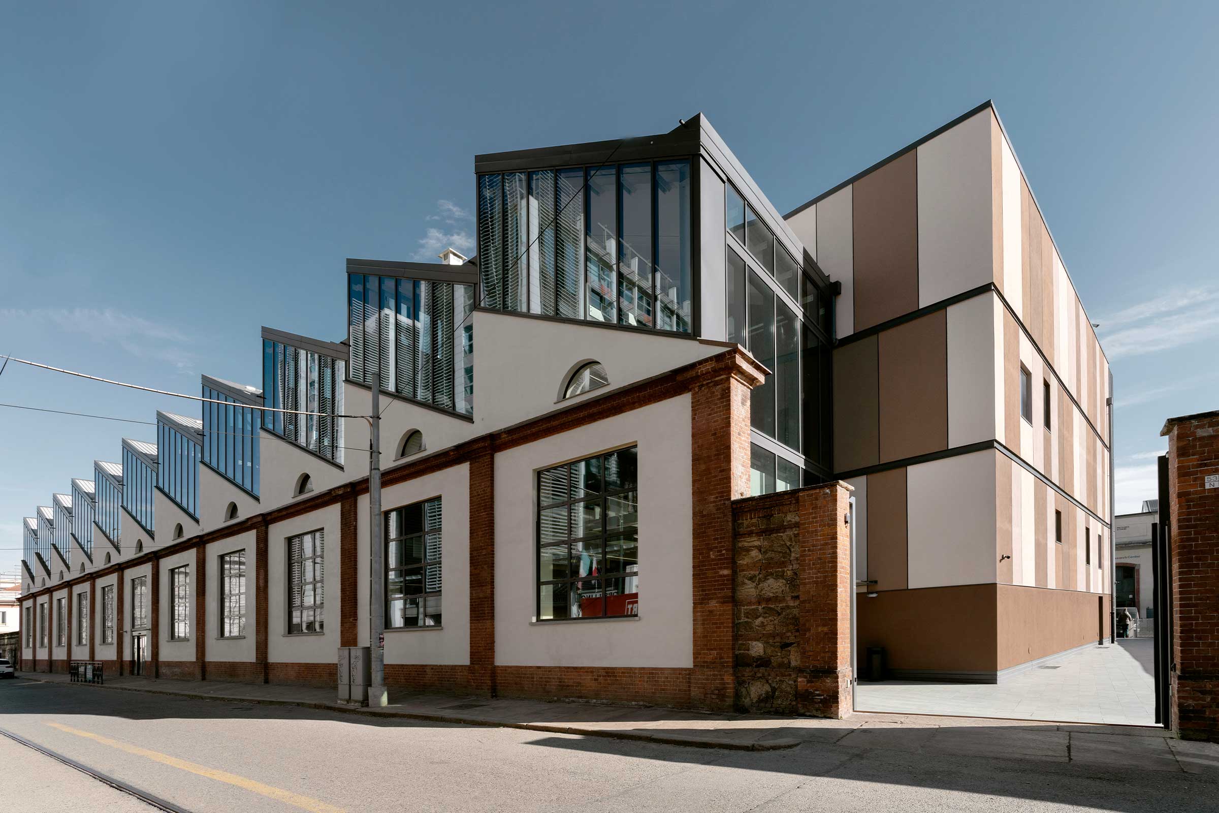 Facciata ventilata su edificio esistente università