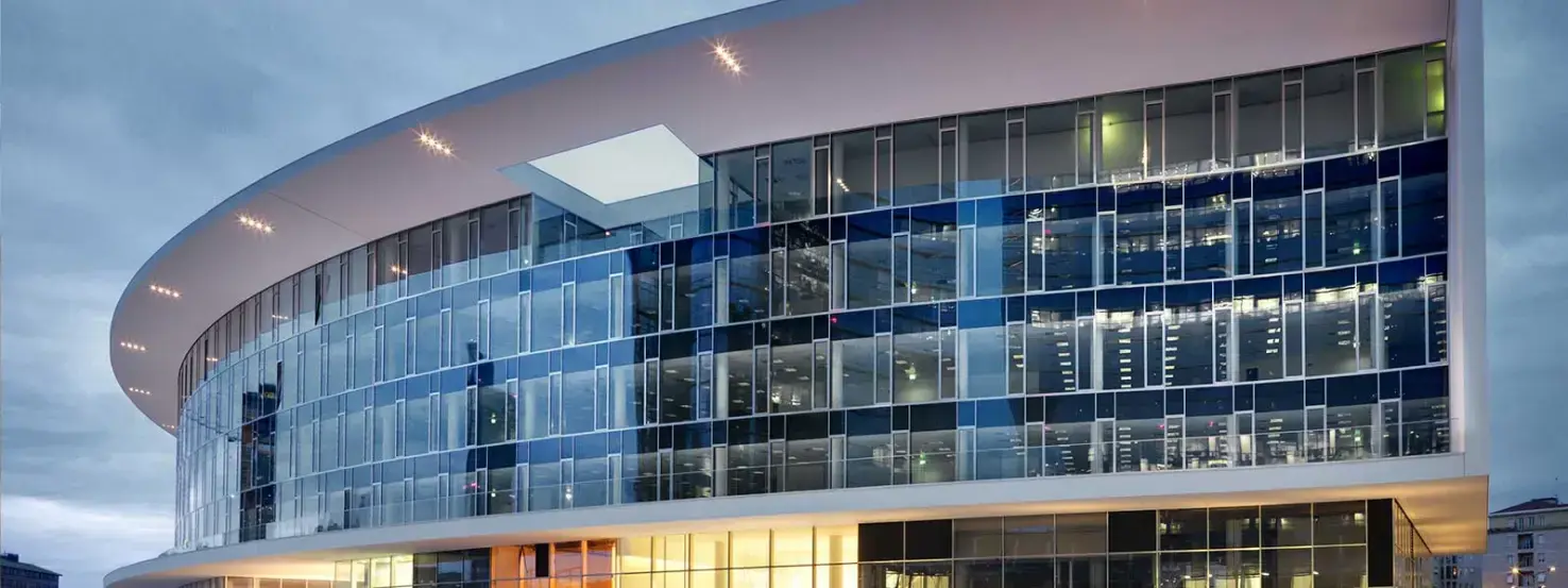  Rivestimenti facciate esterne moderne di Sto su edificio commerciale Porta Nuova Milano