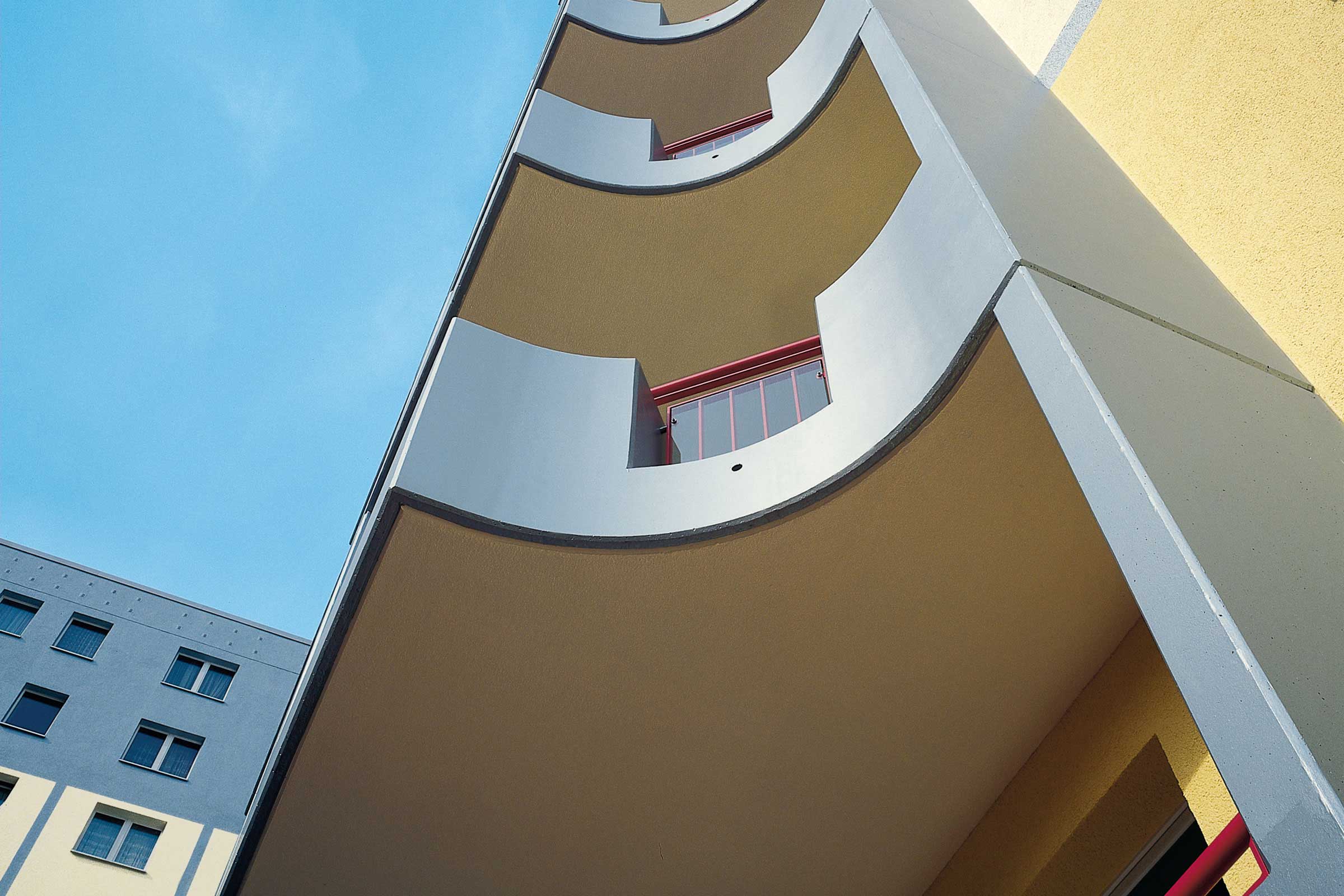 Scatto esterno di un complesso residenziale prefabbricato, Berlino, DE