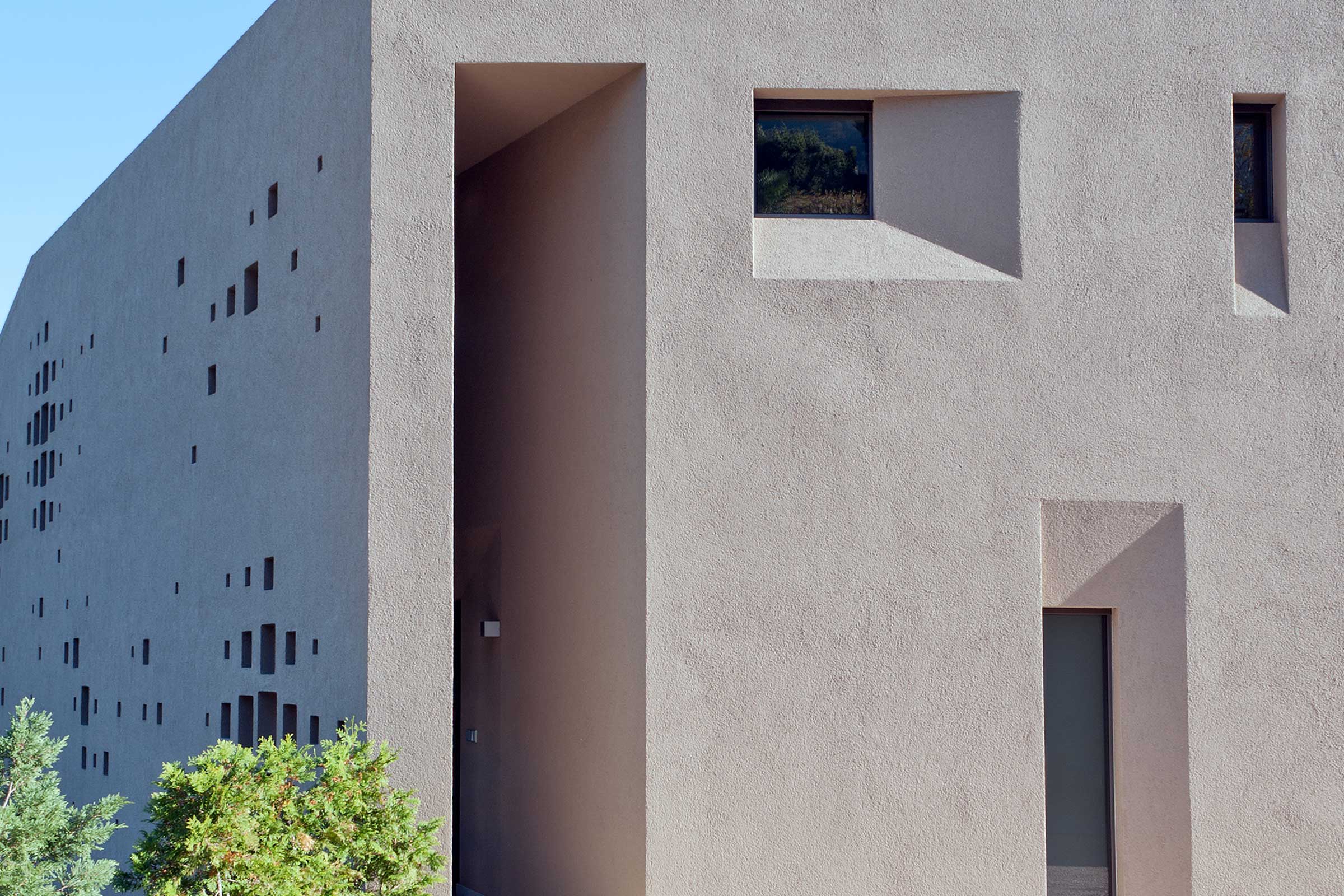 Facciata di un condominio a Caldaro, IT - con ETICS di Sto