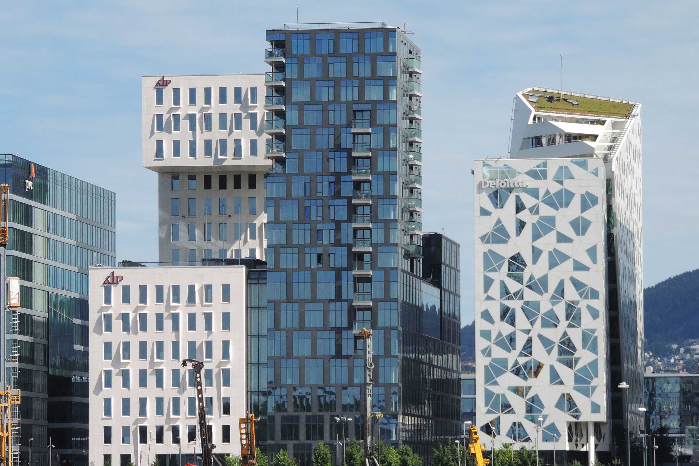 Außenaufnahme Hochhäuser in Oslo