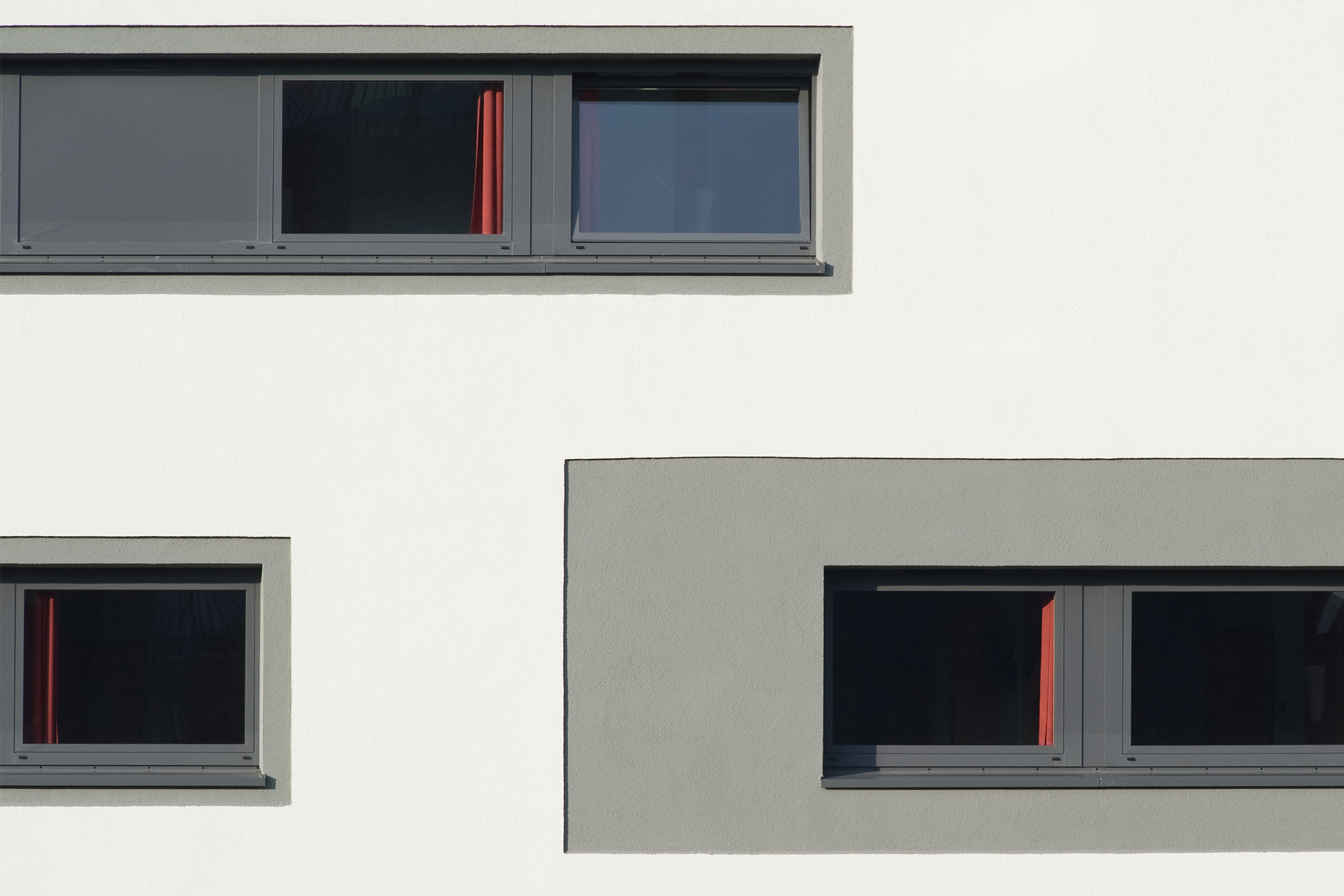 Detailaufnahme einer Fassade: Laibungssystem von Sto, WDVS-Details